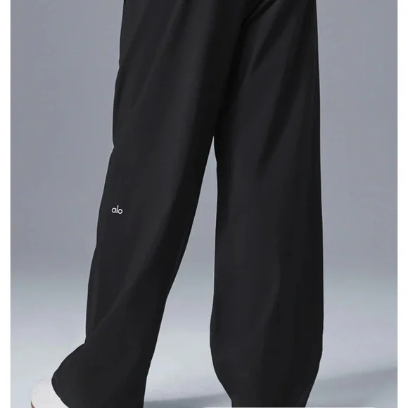 ALO Yoga Women's suit up trouser Pants - Picture 3 of 8